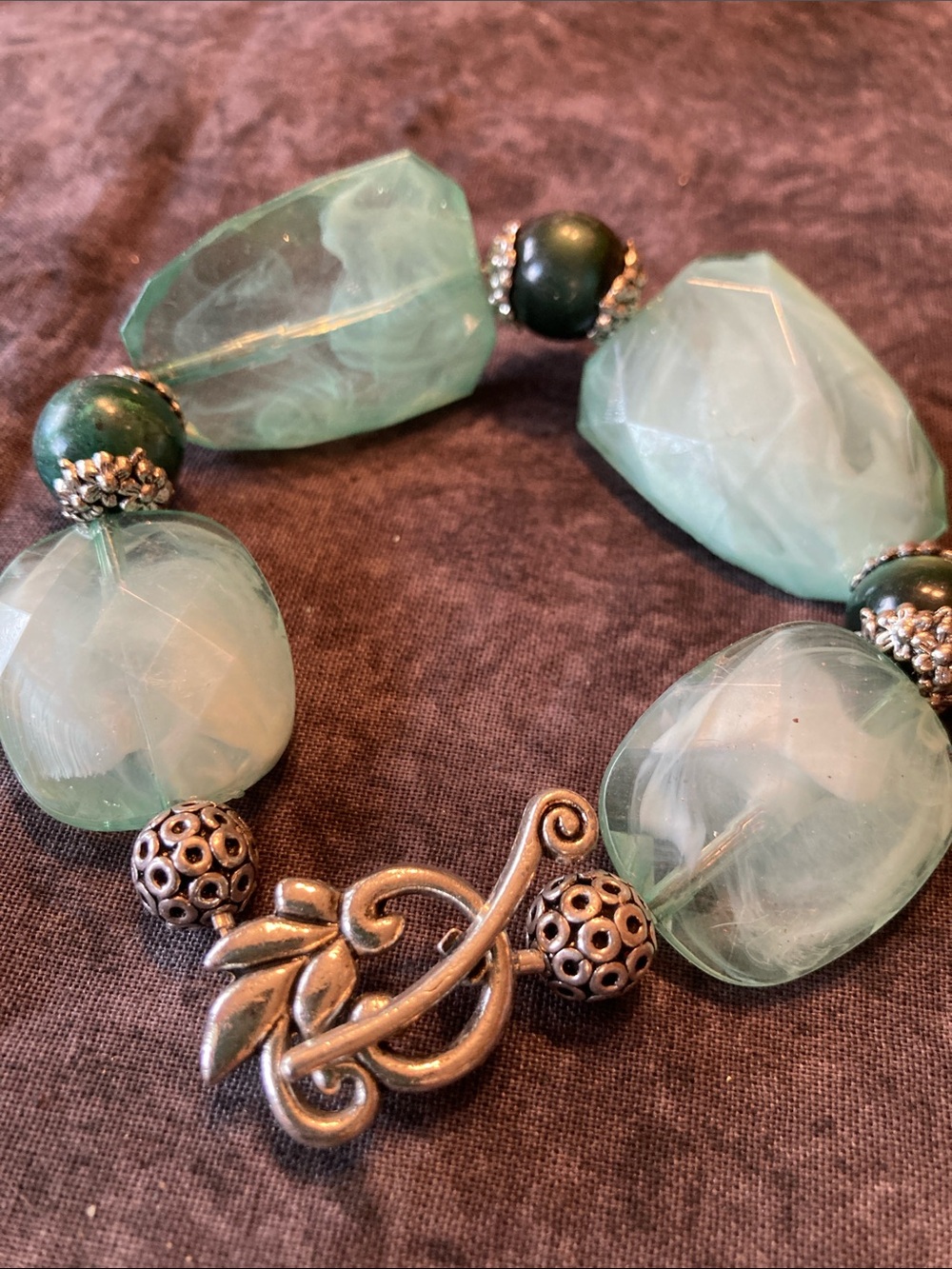 Gorgeous Chunky Faceted Resin Bead Bracelet